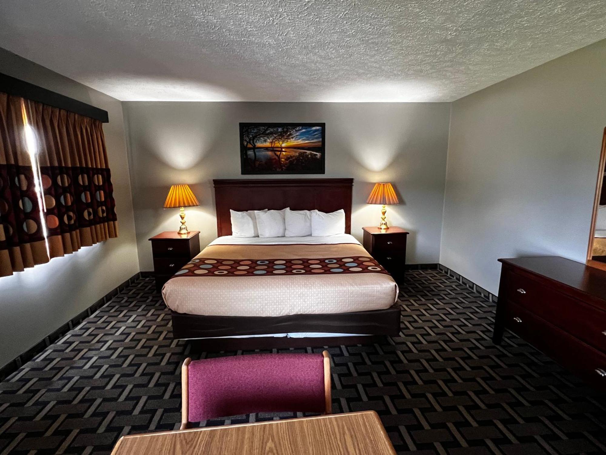 Sky Lodge Inn & Suites - Delavan Extérieur photo